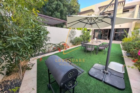 Adosado en DAMAC Hills (Akoya by DAMAC), Dubai, 4 dormitorios, 209 m², № 99677 - foto 8