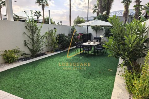 Adosado en DAMAC Hills (Akoya by DAMAC), Dubai, 4 dormitorios, 209 m², № 99677 - foto 23