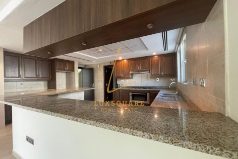 Villa in Jumeirah Park, Dubai 3 bedrooms, 741 sq.m. № 99678 - photo 10