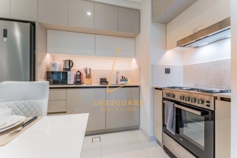 Купить квартиру в EMAAR Beachfront, Dubai Harbour, Дубай: 1 спальня, 68м², № 99673 - фото 3