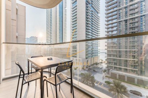 Купить квартиру в EMAAR Beachfront, Dubai Harbour, Дубай: 1 спальня, 68м², № 99673 - фото 11