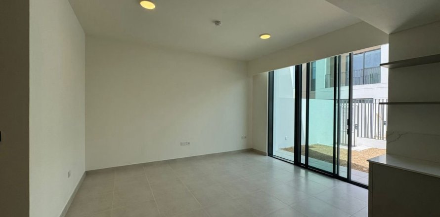 Вилла в Дубае, 3 спальни, 144.8м², № 94629