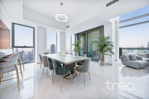 Ático en Burj Khalifa, Dubai, 5 dormitorios, 799.52 m², № 119272 - foto 5
