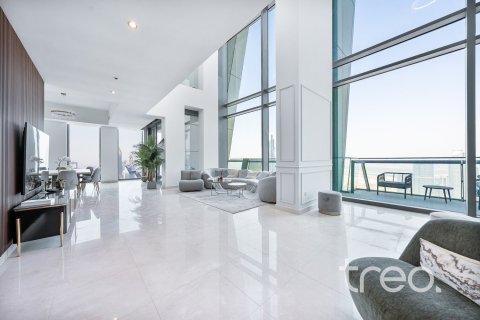 Ático en Burj Khalifa, Dubai, 5 dormitorios, 799.52 m², № 119272 - foto 2
