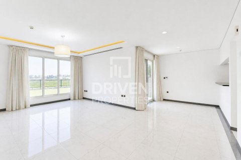 Villa in Dubai Land, Dubai 3 bedrooms, 379.88 sq.m. № 127678