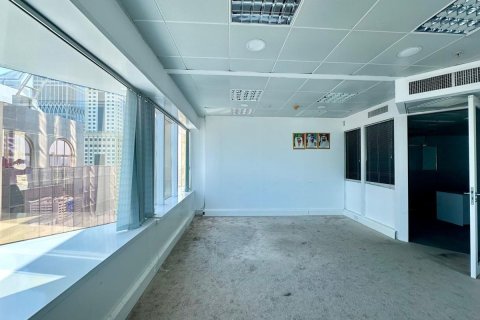 Bureau à Sheikh Zayed Road, Dubai, 186 m², № 16147 - photo 1