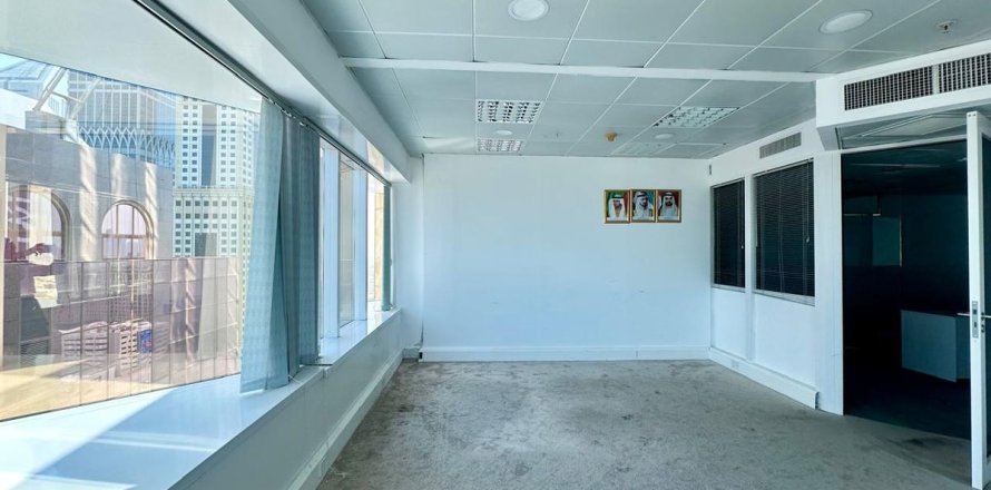 Bureau à Sheikh Zayed Road, Dubai, 186 m², № 16147