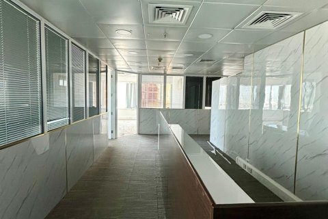 Bureau à Sheikh Zayed Road, Dubai, 186 m², № 16147 - photo 4