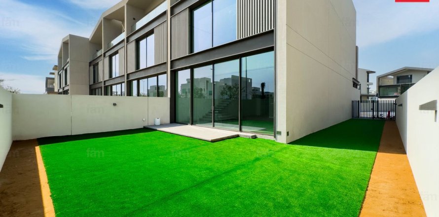 Adosado en Dubai, 3 dormitorios, 287.5 m², № 108991