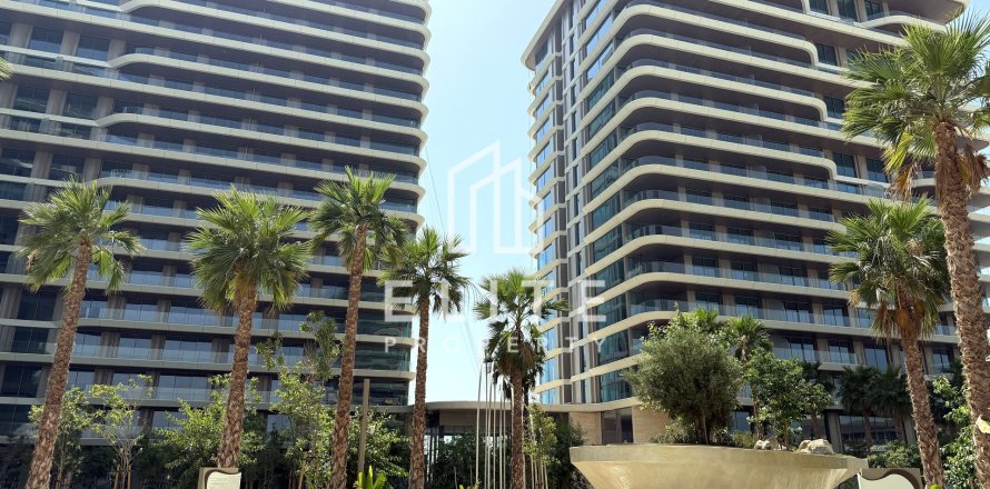 Apartment in Palm Jumeirah, Dubai 2 bedrooms, 176 sq.m. № 121629