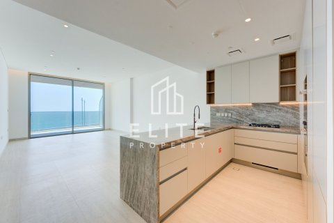 Apartment in Palm Jumeirah, Dubai 2 bedrooms, 176 sq.m. № 121629 - photo 2