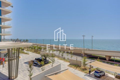 Apartment in Palm Jumeirah, Dubai 2 bedrooms, 176 sq.m. № 121629 - photo 22