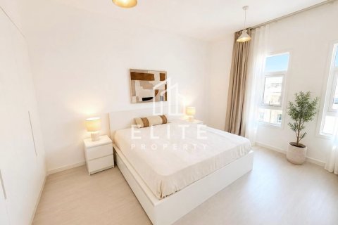 Apartment in Al Dhafra, Greens, Dubai 1 bedroom, 72 sq.m. № 121630 - photo 3