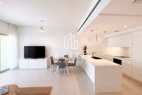 Apartment in Al Dhafra, Greens, Dubai 1 bedroom, 72 sq.m. № 121630