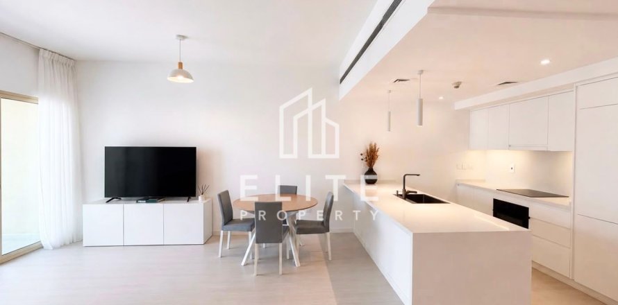 Apartment in Al Dhafra, Greens, Dubai 1 bedroom, 72 sq.m. № 121630