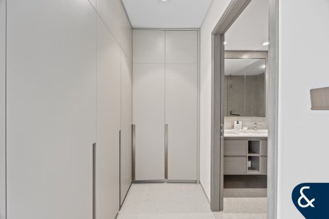 Apartment in Downtown Dubai (Downtown Burj Dubai), Dubai 2 bedrooms, 111 sq.m. № 75776 - photo 13