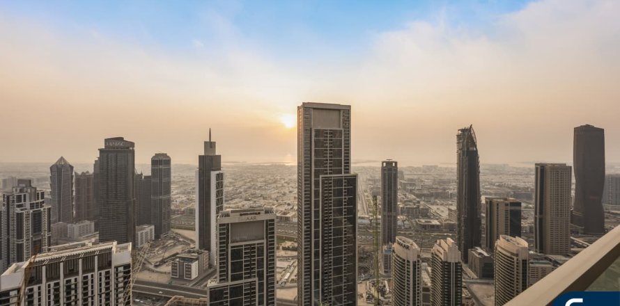 Apartment in Downtown Dubai (Downtown Burj Dubai), Dubai 2 bedrooms, 111 sq.m. № 75776