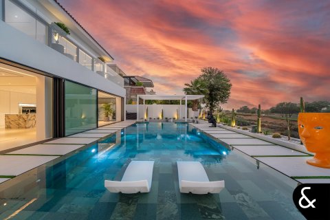 Купить виллу в Джумейра Гольф Эстейтс, Дубай: 5 спален, 772м², № 75766 - фото 2