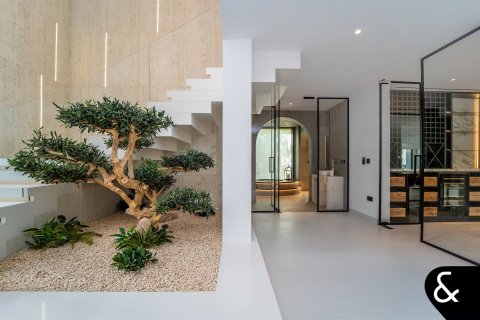 Купить виллу в Джумейра Гольф Эстейтс, Дубай: 5 спален, 772м², № 75766 - фото 14