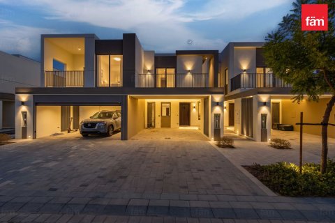 Villa in Tilal Al Ghaf, Dubai 3 bedrooms, 142.2 sq.m. № 139208 - photo 2