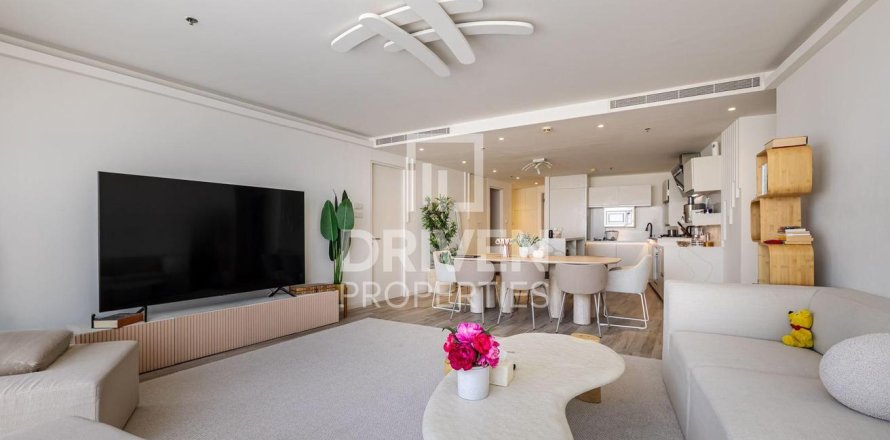 Apartment in D1 Tower, Culture Village, Dubai 3 bedrooms, 161.93 sq.m. № 129703
