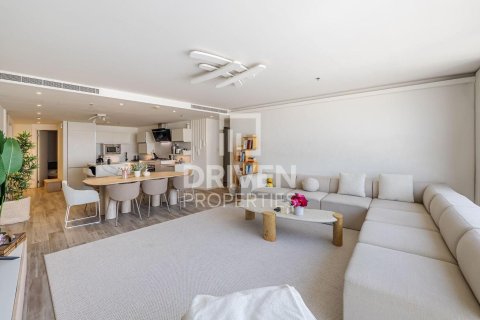 Apartment in D1 Tower, Culture Village, Dubai 3 bedrooms, 161.93 sq.m. № 129703 - photo 13