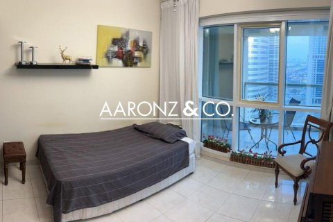 Apartment in Jumeirah Lake Towers, Dubai 2 bedrooms, 107 sq.m. № 94567 - photo 5