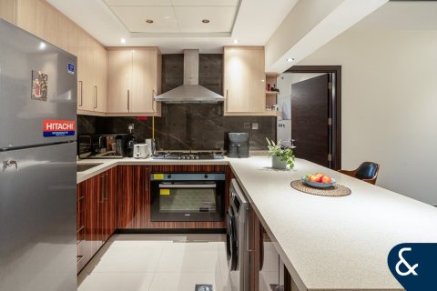 Apartment in Downtown Dubai (Downtown Burj Dubai), Dubai 2 bedrooms, 151 sq.m. № 75405 - photo 6