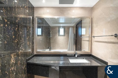 Apartment in Downtown Dubai (Downtown Burj Dubai), Dubai 2 bedrooms, 151 sq.m. № 75405 - photo 10