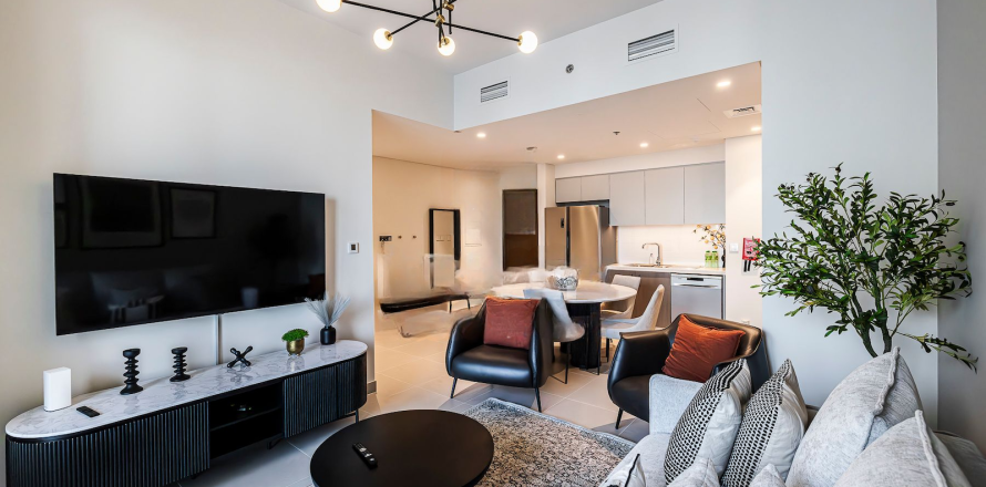 Квартира в Дубае, 2 спальни, 93м², № 5475