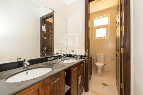 Снять в аренду виллу в Hacienda, The Villa, Дубай: 5 спален, 334м², № 20275 - фото 8