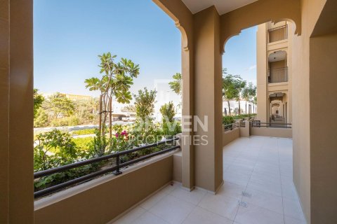 Снять в аренду квартиру в Madinat Jumeirah Living, Умм-Сукейм, Дубай: 2 спальни, 134м², № 20265 - фото 3