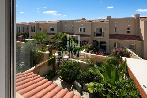 Villa in Bella Casa, Serena, Dubai 2 bedrooms, 133.87 sq.m. № 134384 - photo 5