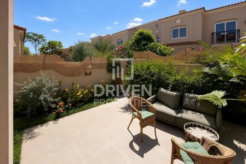 Villa in Bella Casa, Serena, Dubai 2 bedrooms, 133.87 sq.m. № 134384 - photo 2