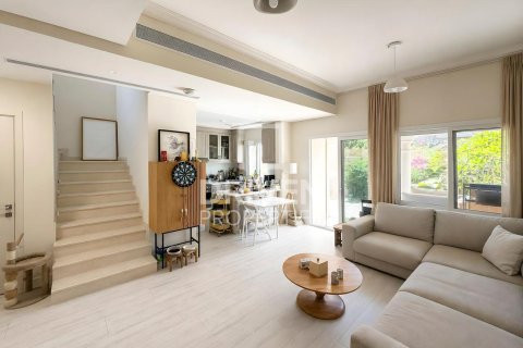 Villa in Bella Casa, Serena, Dubai 2 bedrooms, 133.87 sq.m. № 134384