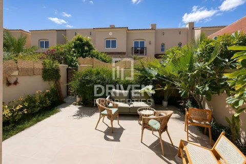 Villa in Bella Casa, Serena, Dubai 2 bedrooms, 133.87 sq.m. № 134384 - photo 3