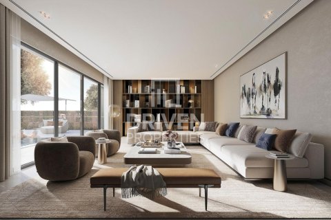 Villa in Dubai Land, Dubai 4 bedrooms, 577.49 sq.m. № 134383 - photo 2