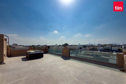 Снять в аренду виллу в Умм-Сукейме, Дубай: 8 спален, 743.2м², № 90222 - фото 29