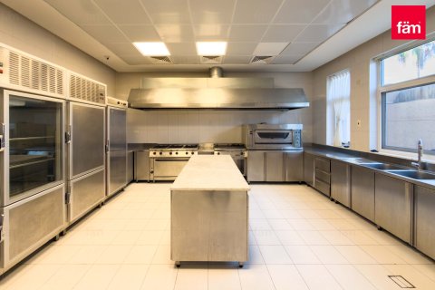 Снять в аренду виллу в Умм-Сукейме, Дубай: 8 спален, 743.2м², № 90222 - фото 20