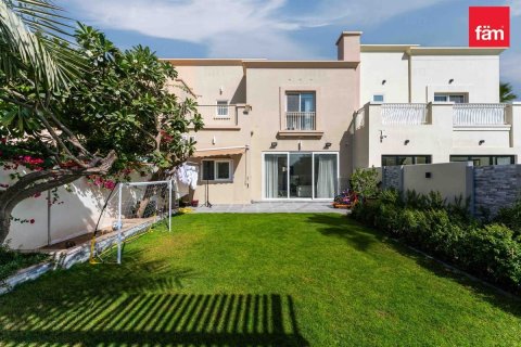 Villa en Dubai, 3 dormitorios, 254.9 m², № 90250 - foto 4