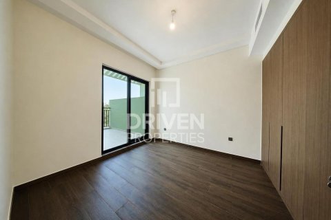 Adosado en Damac Lagoons, Dubai, 4 dormitorios, 144 m², № 143178 - foto 8