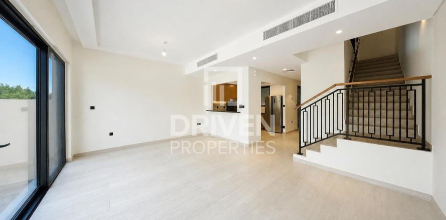 Adosado en Damac Lagoons, Dubai, 4 dormitorios, 144 m², № 143178