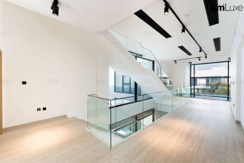 Villa à Dubai Hills Estate, Dubai, 5 chambres, 1002.5 m², № 135136 - photo 4