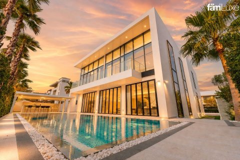 Villa à Dubai Hills Estate, Dubai, 5 chambres, 1002.5 m², № 135136