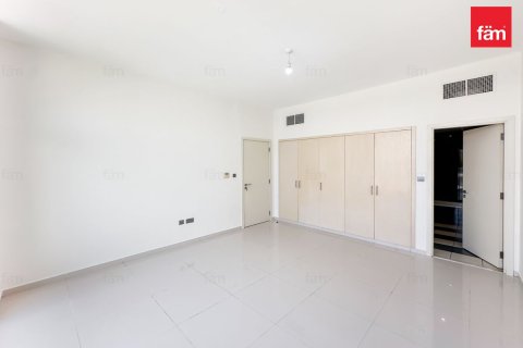 Villa in Dubai 3 bedrooms, 175 sq.m. № 139332 - photo 5