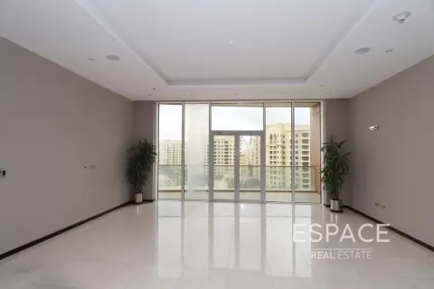 Apartment in Palm Jumeirah, Dubai 3 bedrooms, 213 sq.m. № 62341 - photo 2