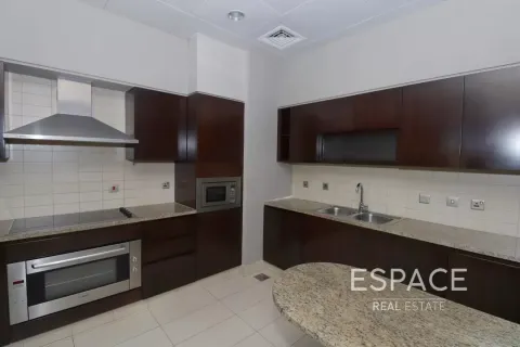 Apartment in Palm Jumeirah, Dubai 3 bedrooms, 213 sq.m. № 62341 - photo 7