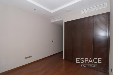 Apartment in Palm Jumeirah, Dubai 3 bedrooms, 213 sq.m. № 62341 - photo 16