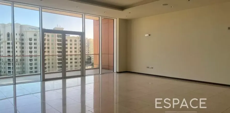 Apartment in Palm Jumeirah, Dubai 3 bedrooms, 213 sq.m. № 62341
