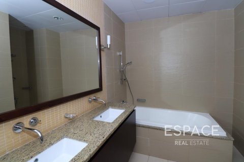 Apartment in Palm Jumeirah, Dubai 3 bedrooms, 213 sq.m. № 62341 - photo 17